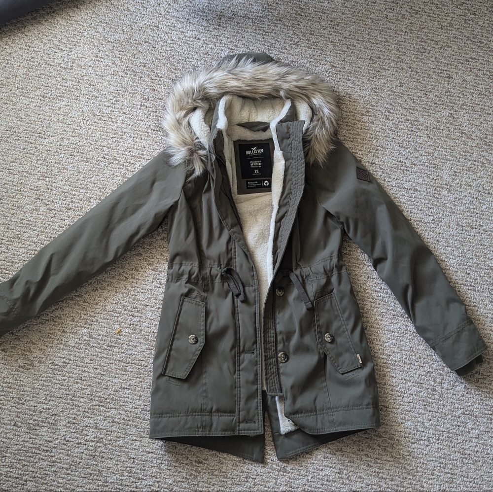 Hollister | Heritage Collection Military Green Parka with Fur Hood and Lining